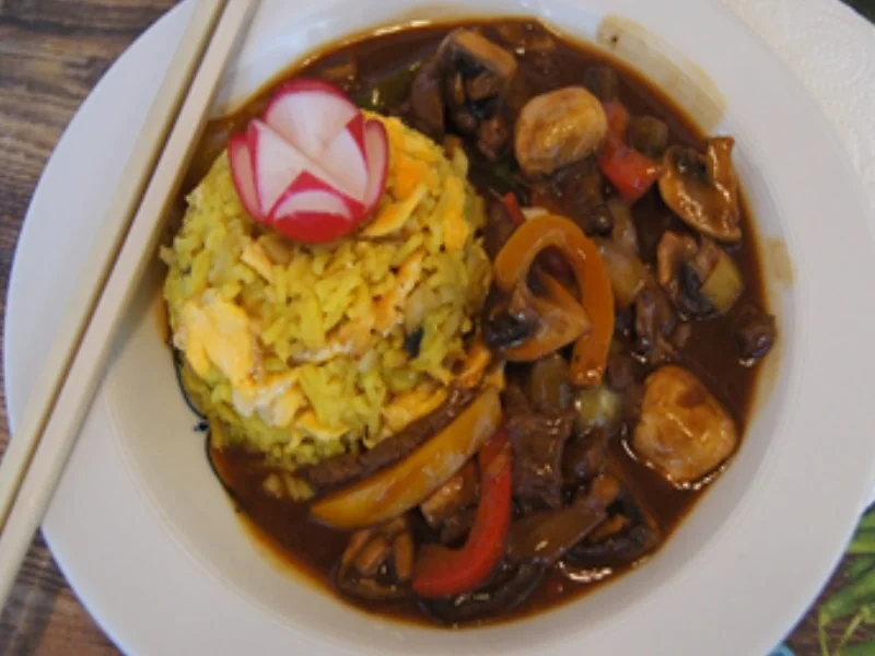 Rezept: Rindfleischwok mit Gemüse und Bratreis mit Ei und Gemüse Bild Nr. 15640 Rindfleischwok mit Gemüse und Bratreis mit Ei und Gemüse - Rezept - Bild Nr. 15640