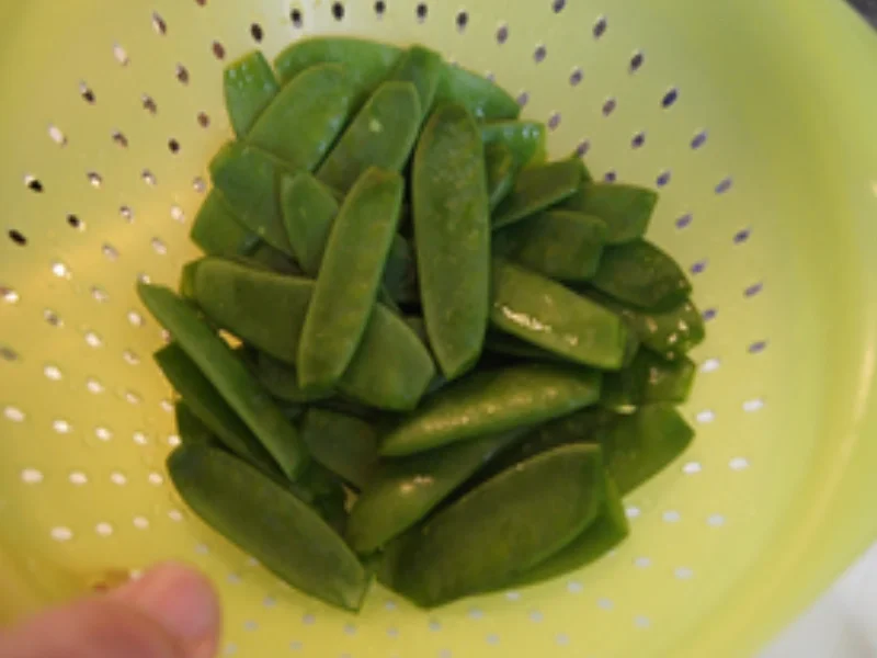 Schlemmerfilet mit Zuckererbsen und Petersilien-Babykartoffeln - Rezept - Bild Nr. 7