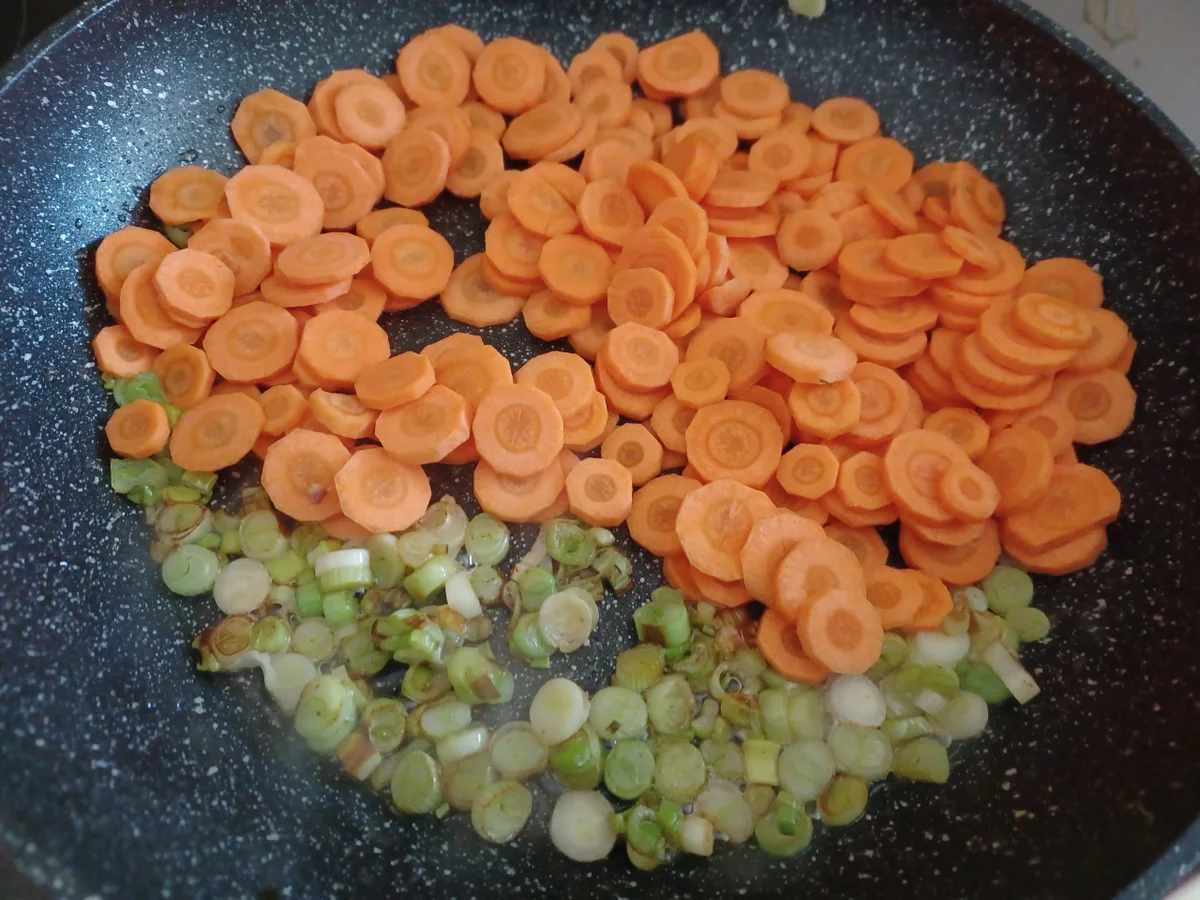 Rezept: Gemüsesoße mit Kartoffeln Bild Nr. 15654 Gemüsesoße mit Kartoffeln - Rezept - Bild Nr. 15654