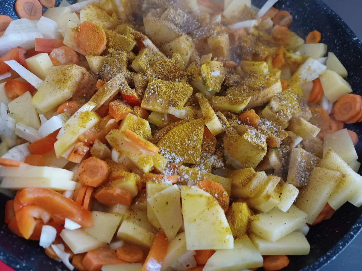 Rezept: Gemüsesoße mit Kartoffeln Bild Nr. 15656 Gemüsesoße mit Kartoffeln - Rezept - Bild Nr. 15656