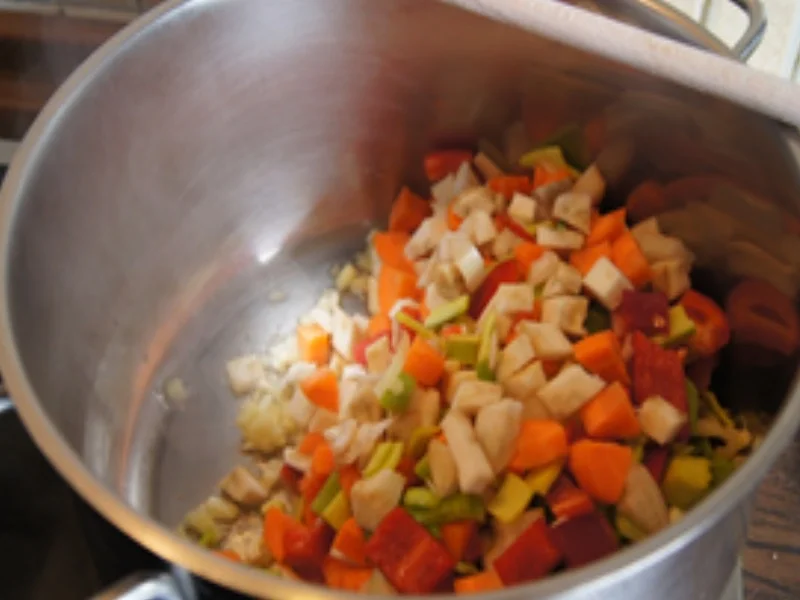 Gemüsesuppe mit Hackfleischbällchen - Rezept - Bild Nr. 6