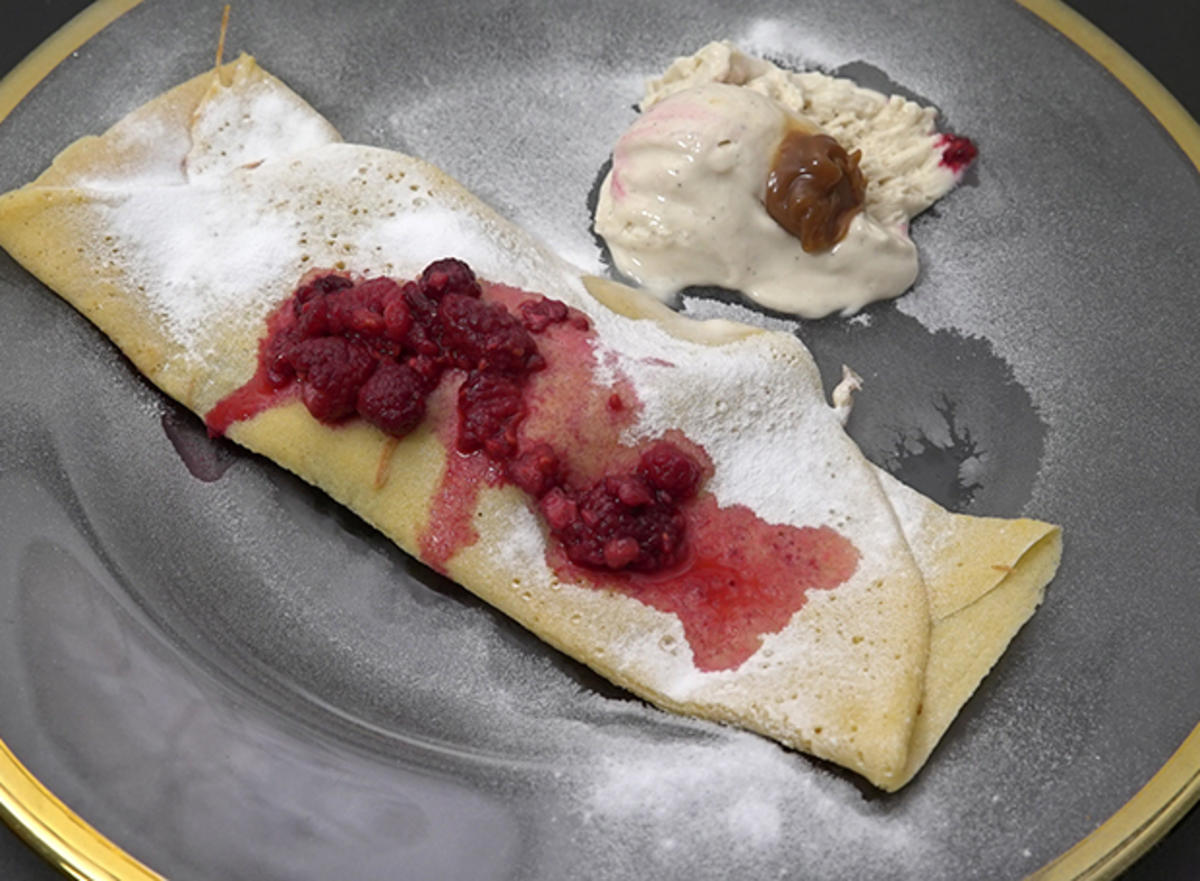 Eis mit Crêpes und Füllung - Rezept mit Bild - kochbar.de