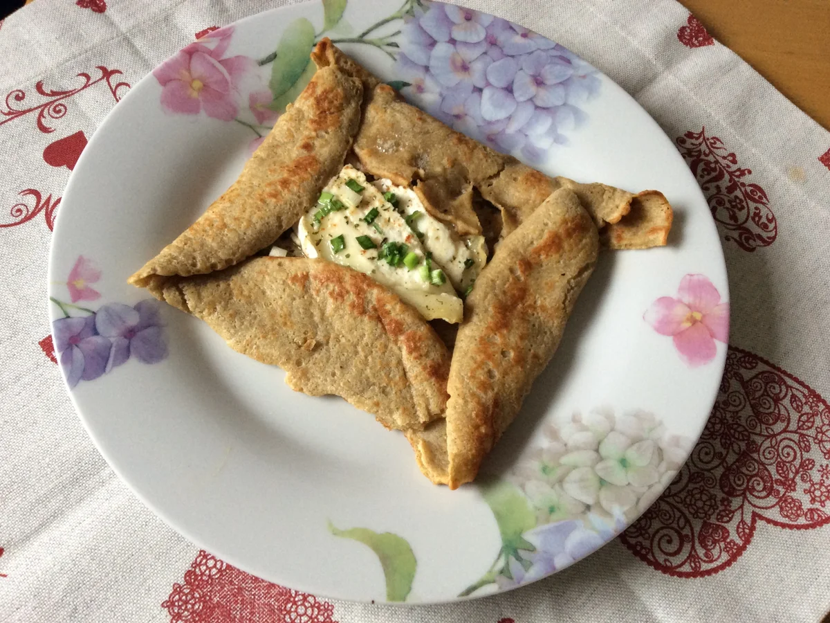 Buchweizen-Crêpe mit Ziegenkäse - Rezept - Bild Nr. 2