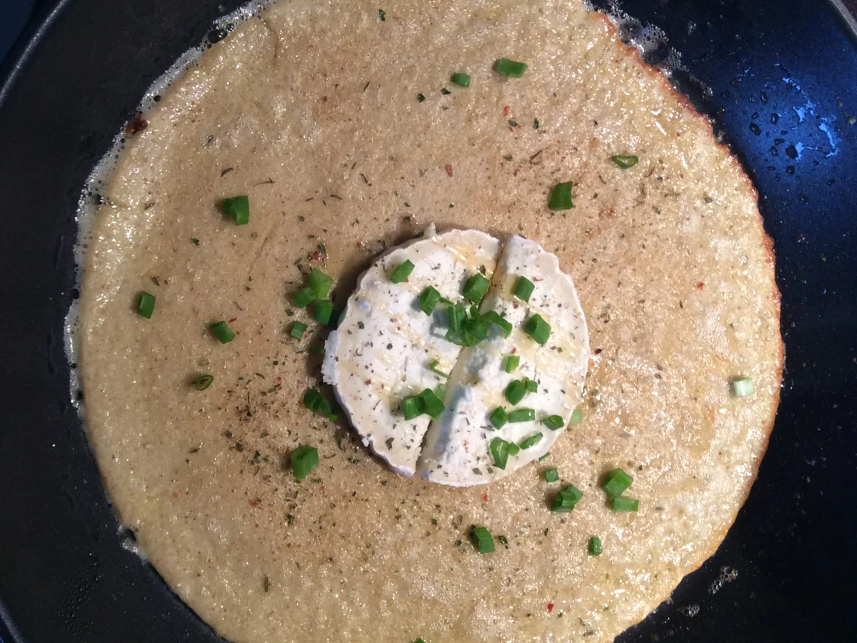 Buchweizen-Crêpe mit Ziegenkäse - Rezept - Bild Nr. 15663