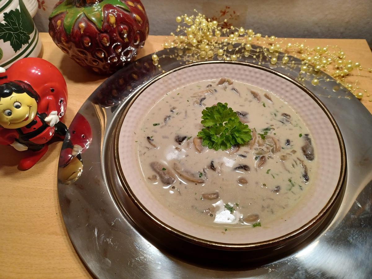 Champignon Suppe - schnell &amp; einfach - von loewe_bs