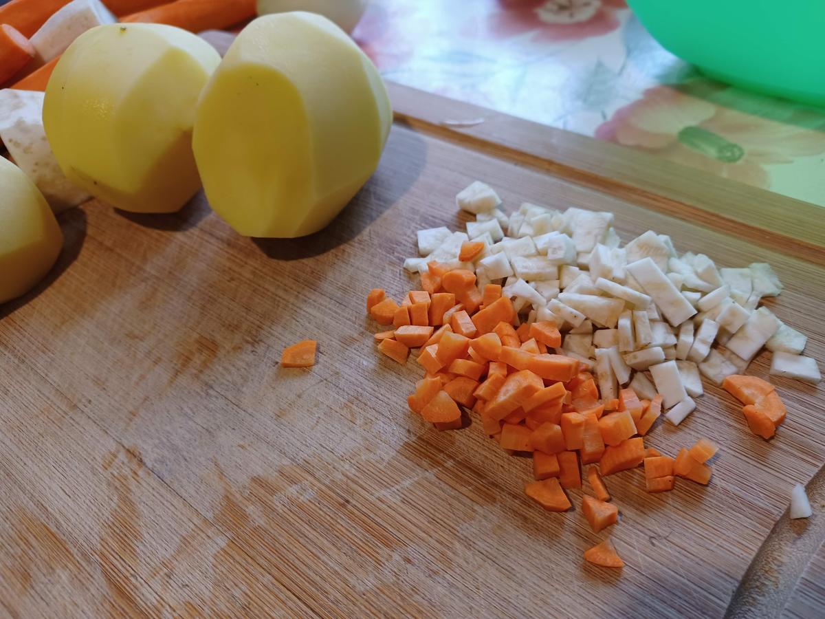 Eine feine Grieß - Gemüsesuppe - Rezept - Bild Nr. 15678