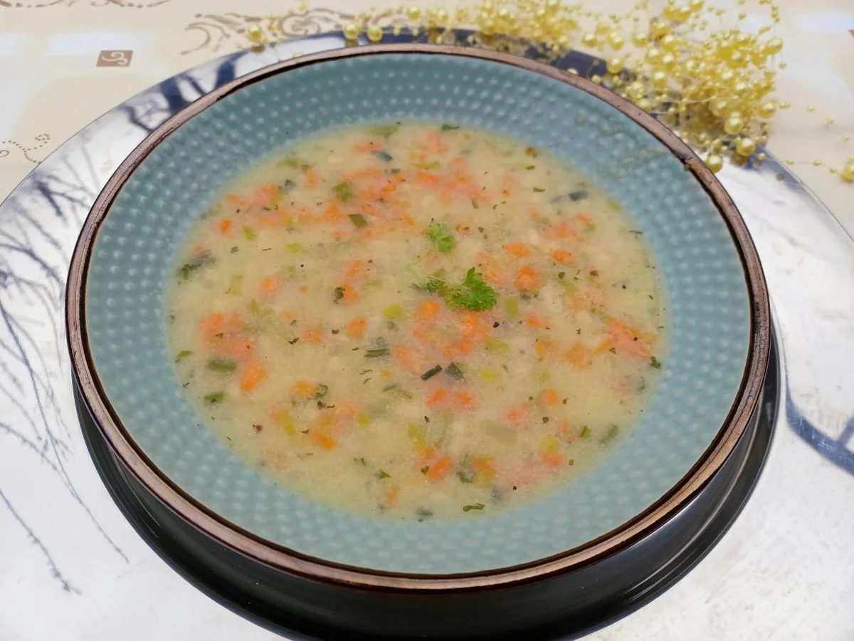 Eine feine Grieß - Gemüsesuppe - Rezept - Bild Nr. 15688