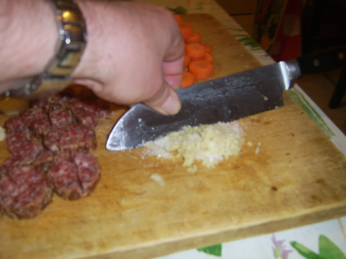 Rindergulasch mit Kolbasz - Rezept - Bild Nr. 15680