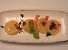 Selbstgemachte Ravioli mit Pinienkern- und Pilzfüllung, Tomaten-Con-Case und Parmesanchip - Rezept - Bild Nr. 2