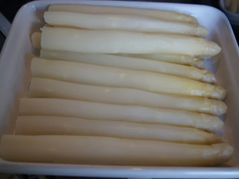 Rezept: Spargel mit Ei-Basilikum-Marinade, Schinken und Rösti Bild Nr. 15690 Spargel mit Ei-Basilikum-Marinade, Schinken und Rösti - Rezept - Bild Nr. 15690