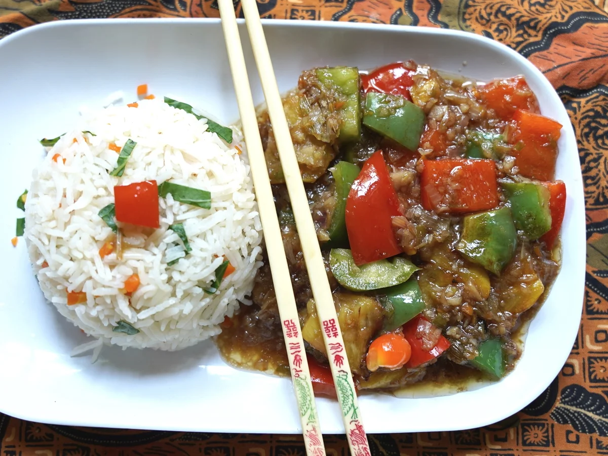 Rezept: Paprika mit Ananas süß-sauer -- Tang Cu Qing Hong Jiao kulinarische Weltreise 04/22 Bild Nr. 2 Paprika mit Ananas süß-sauer -- Tang Cu Qing Hong Jiao kulinarische Weltreise 04/22 - Rezept - Bild Nr. 2