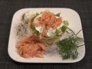 Lachs im Körbchen mit Salat und Dill Crème fraîche - Rezept - Bild Nr. 2