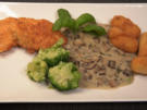 Hähnchen im Parmesanmantel mit Basilikum-Champignonrahmsoße - Rezept - Bild Nr. 2