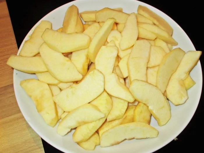 Apfel-Kirschpudding-Streuselkuchen- zur kochbar Challenge April 2022 - Rezept - Bild Nr. 15709