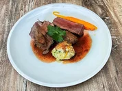 Keule, Rücken und Filet vom Reh mit Möhren und Semmelknödel (Mickie Krause) - Rezept - Bild Nr. 15701