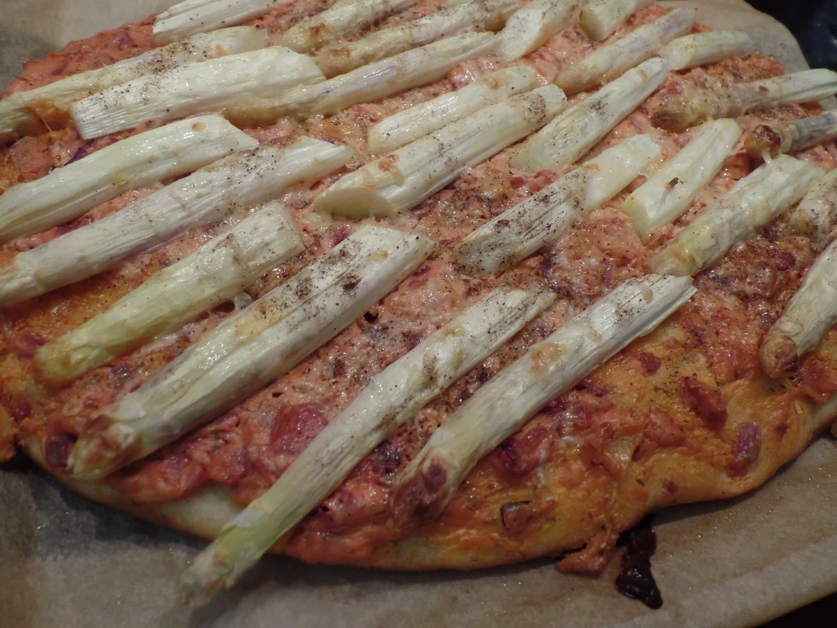 Spargel-Schinken -Pizza - Rezept - Bild Nr. 15715