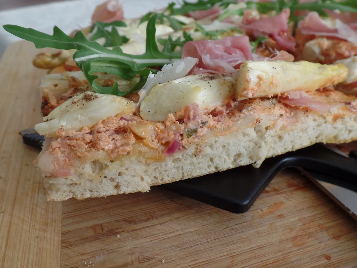 Spargel-Schinken -Pizza - Rezept - Bild Nr. 15716