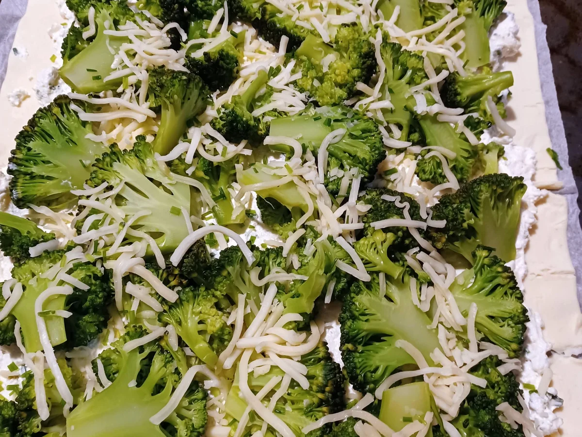 Rezept: Brokkoli - Tarte mit Blätterteig Bild Nr. 15708 Brokkoli - Tarte mit Blätterteig - Rezept - Bild Nr. 15708