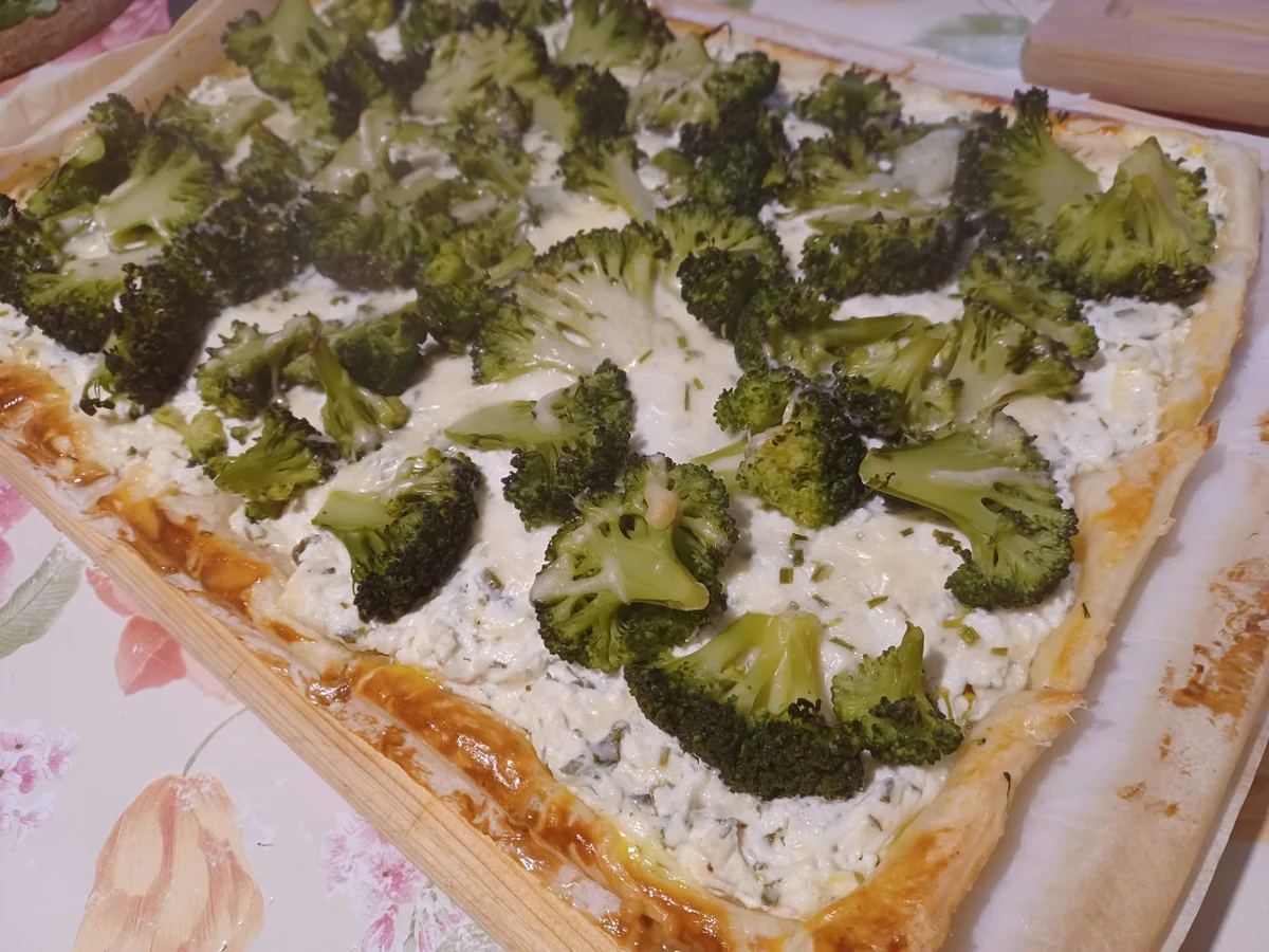 Rezept: Brokkoli - Tarte mit Blätterteig Bild Nr. 15710 Brokkoli - Tarte mit Blätterteig - Rezept - Bild Nr. 15710