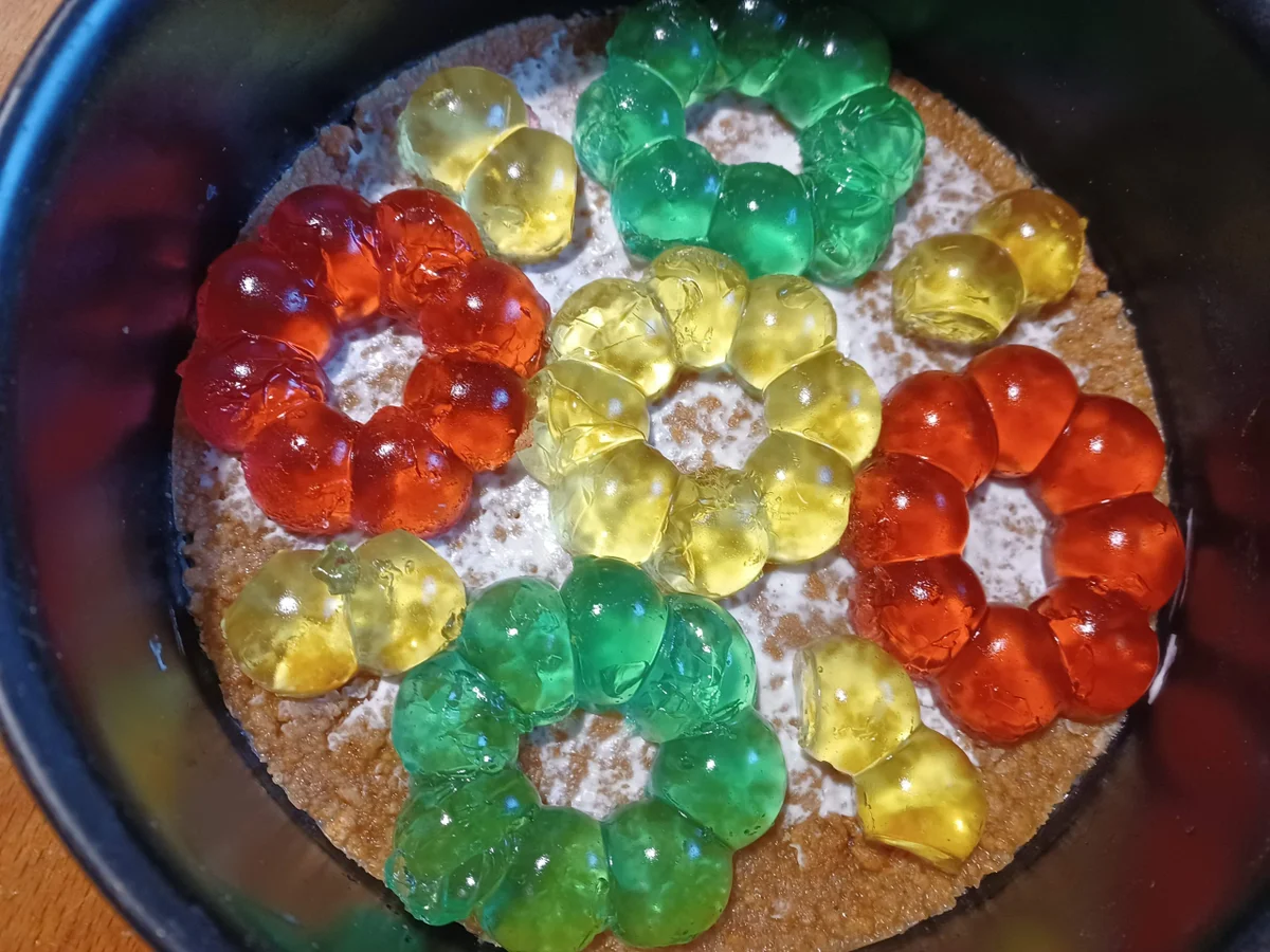 Rezept: Bunte Frischkäsetorte Bild Nr. 15708 Bunte Frischkäsetorte - Rezept - Bild Nr. 15708