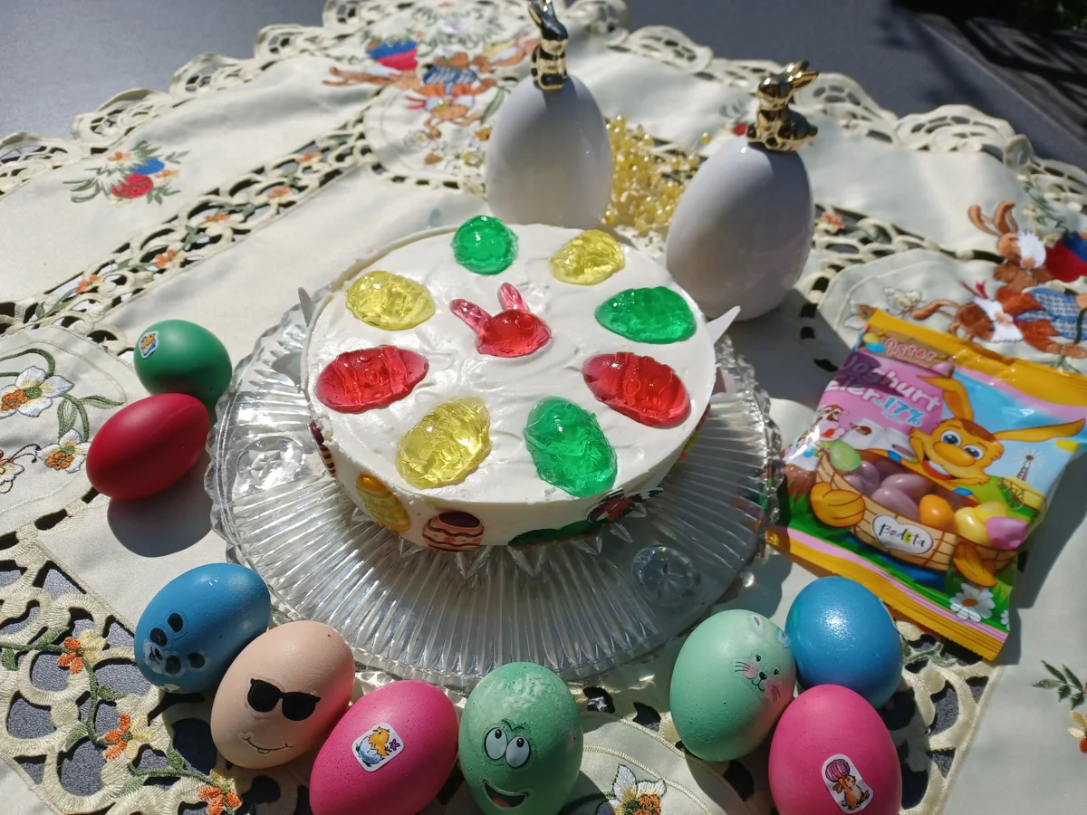 Rezept: Bunte Frischkäsetorte Bild Nr. 15716 Bunte Frischkäsetorte - Rezept - Bild Nr. 15716