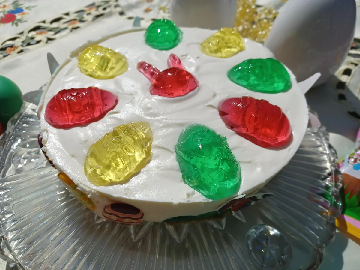 Rezept: Bunte Frischkäsetorte Bild Nr. 15717 Bunte Frischkäsetorte - Rezept - Bild Nr. 15717