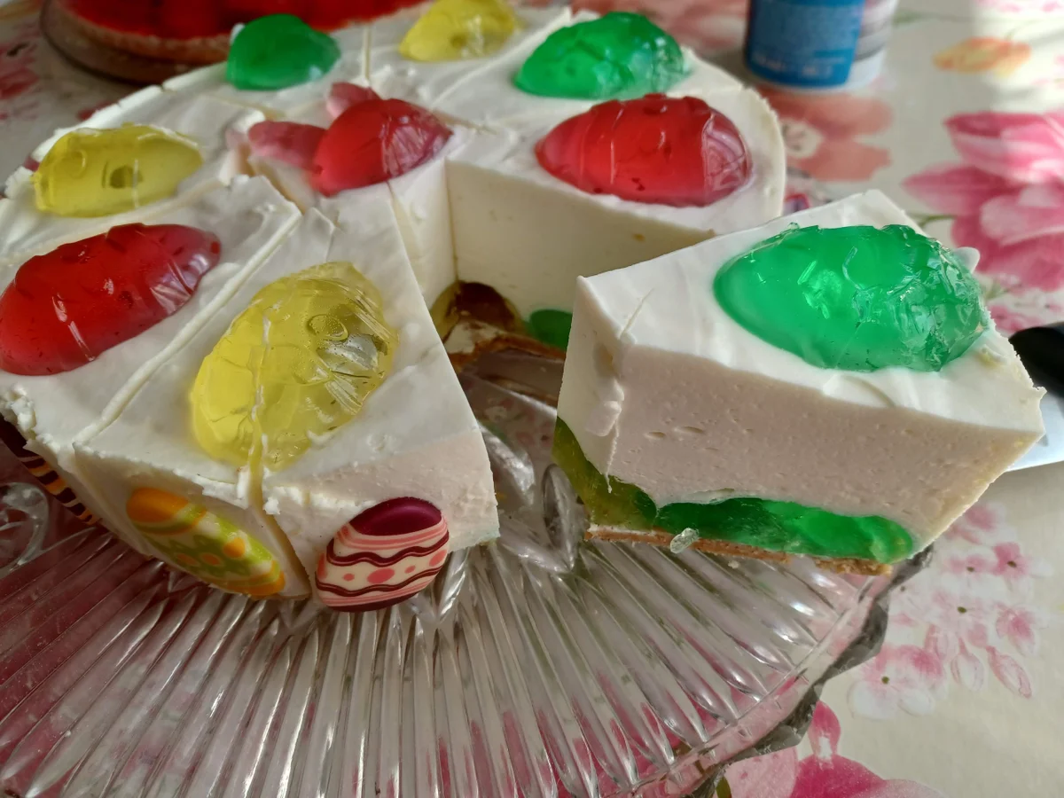 Rezept: Bunte Frischkäsetorte Bild Nr. 15719 Bunte Frischkäsetorte - Rezept - Bild Nr. 15719