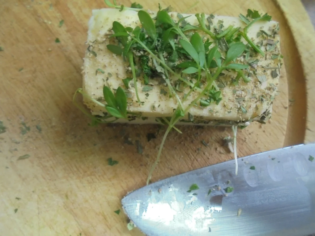 Kräuterbutter-Kranz - Rezept - Bild Nr. 15703