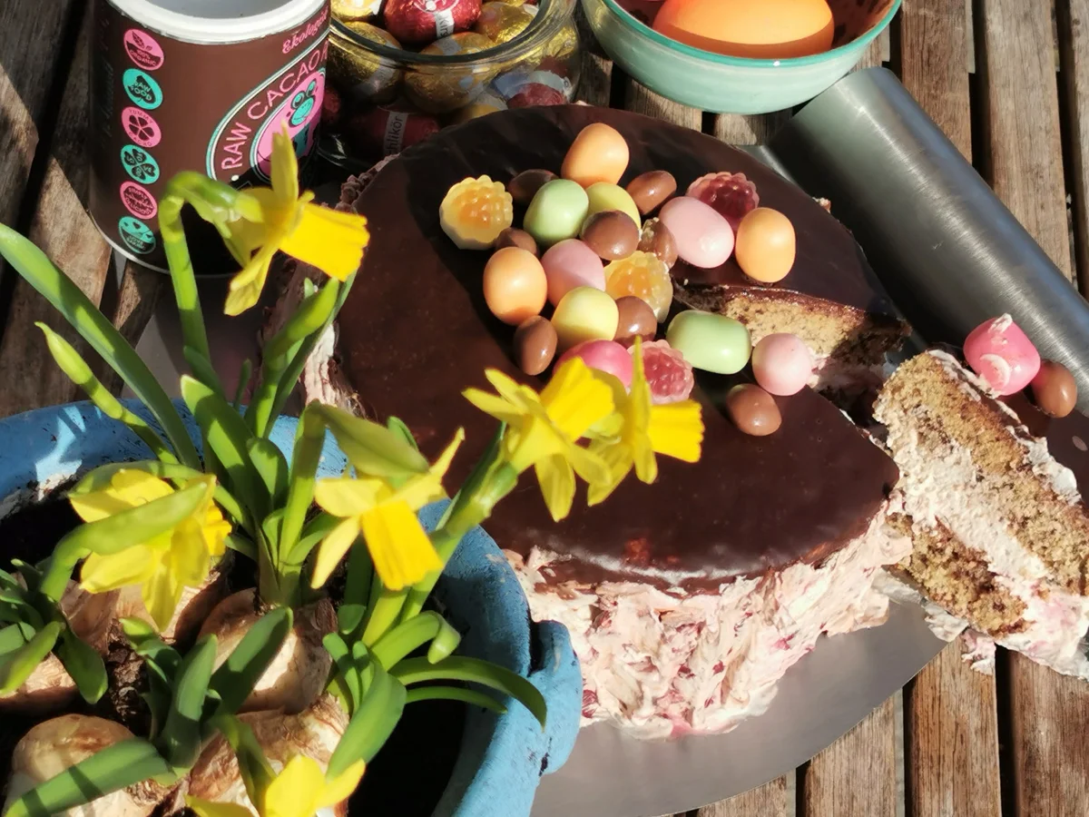 Rezept: BiNe` S OSTERTORTE Bild Nr. 4 BiNe` S OSTERTORTE - Rezept - Bild Nr. 4