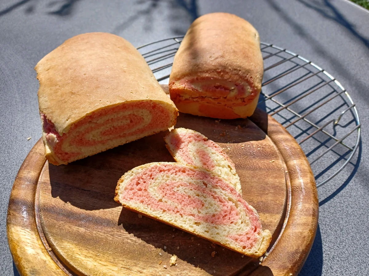 Rosa Strudel Brot - Rezept - Bild Nr. 15731