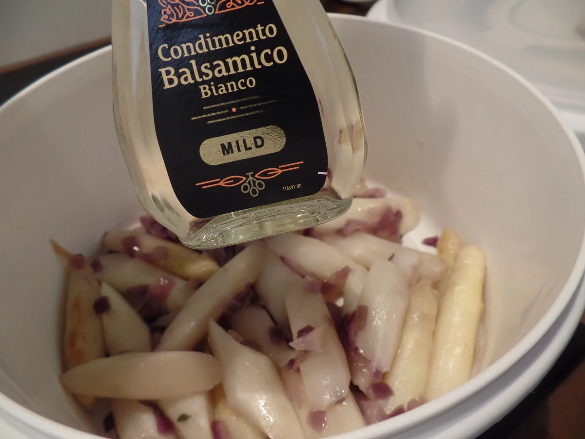 Spargel-Erdbeer-Salat mit Hüftsteak - Rezept - Bild Nr. 15722