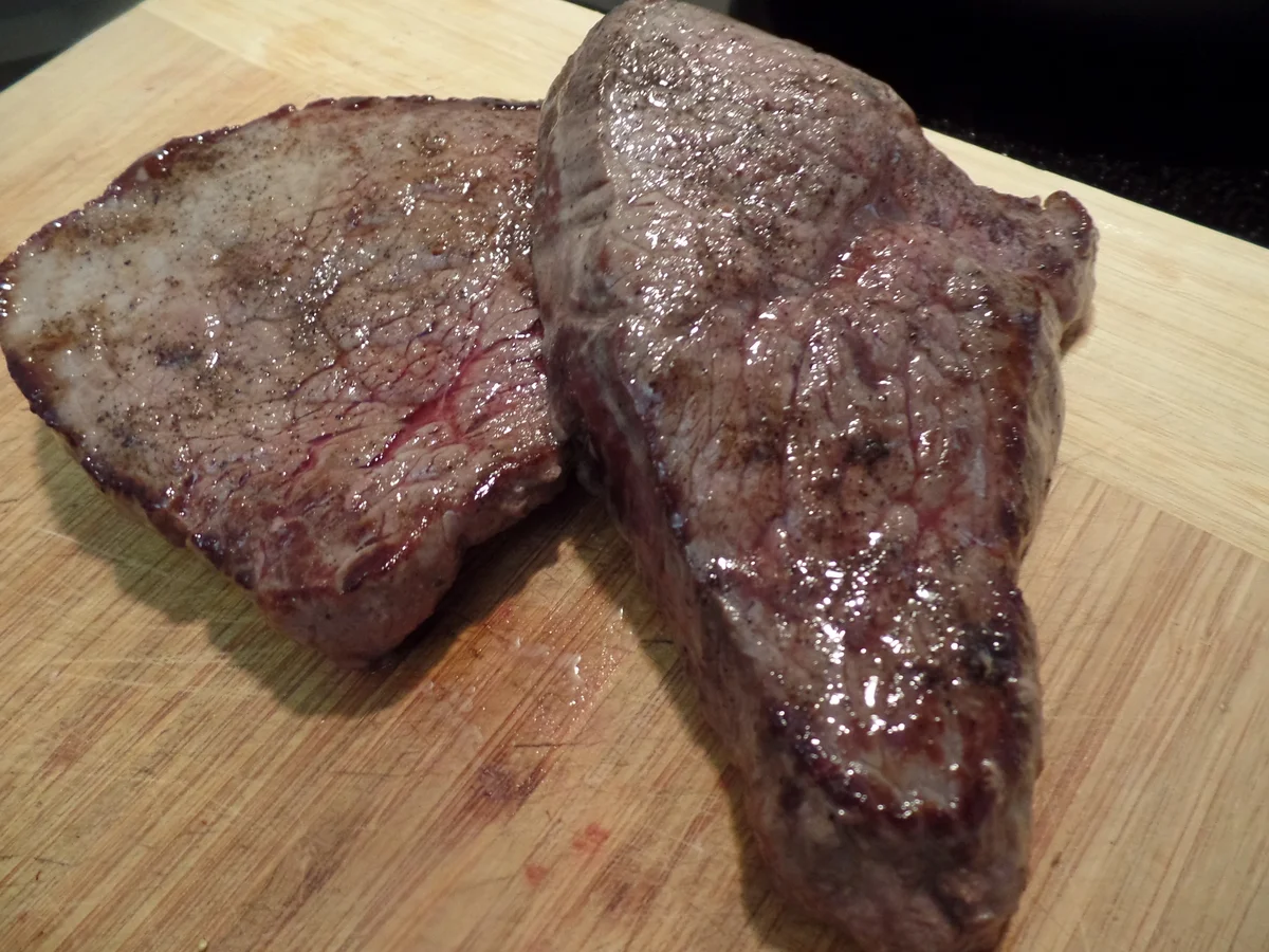 Spargel-Erdbeer-Salat mit Hüftsteak - Rezept - Bild Nr. 15728