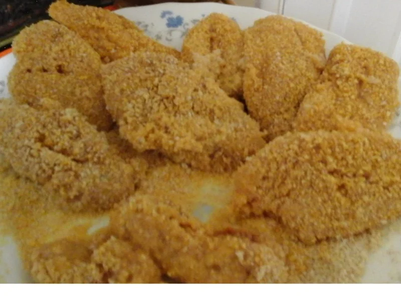 Rezept: Mini-Hähnchenschnitzel mit Rahm-Champignons und gelben Drillingen Bild Nr. 5 Mini-Hähnchenschnitzel mit Rahm-Champignons und gelben Drillingen - Rezept - Bild Nr. 5