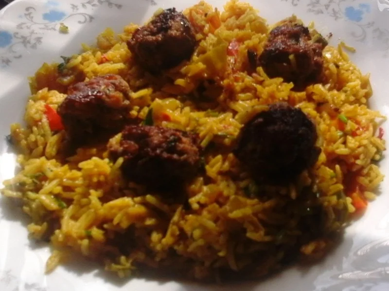Biryani mit Gemüsemix, Hähnchenfleisch und Rindermettbällchen - Rezept - Bild Nr. 2