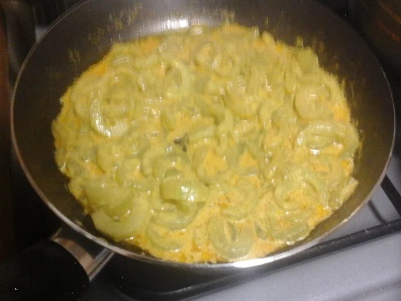 Rezept: Eier in Sahne-Senf-Sauce mit Schmorgurke, Buttermais und Drillingen Bild Nr. 6 Eier in Sahne-Senf-Sauce mit Schmorgurke, Buttermais und Drillingen - Rezept - Bild Nr. 6