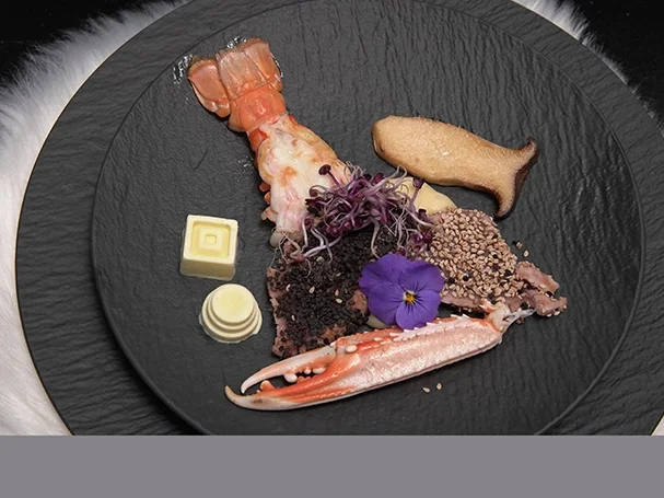 Rezept: Hummer und Thunfisch auf Kartoffelbett mit Kräuterseitlingen Bild Nr. 15719 Hummer und Thunfisch auf Kartoffelbett mit Kräuterseitlingen - Rezept - Bild Nr. 15719