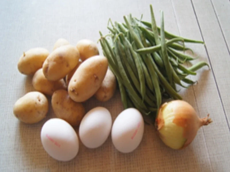 Rezept: Bobby Bohnen in Senfsauce mit gekochten Eiern und gelben Drillingen Bild Nr. 15720 Bobby Bohnen in Senfsauce mit gekochten Eiern und gelben Drillingen - Rezept - Bild Nr. 15720