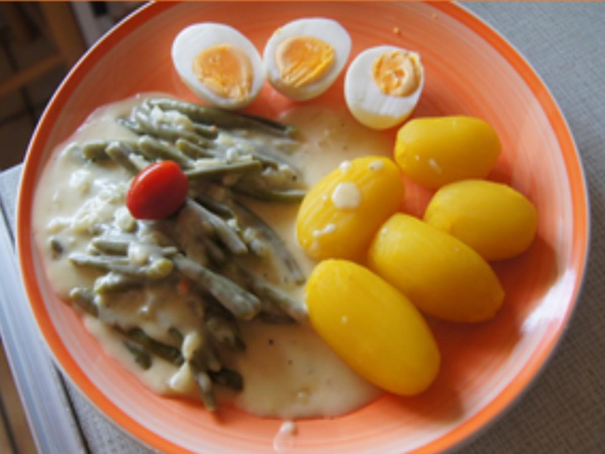 Bobby Bohnen in Senfsauce mit gekochten Eiern und gelben Drillingen - Rezept - Bild Nr. 15730