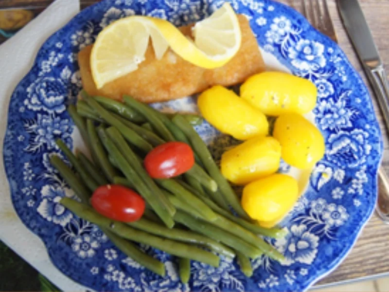 Rezept: Knusper-Seelachsfilet mit Bobby Bohnen und gelben Drillingen Bild Nr. 2 Knusper-Seelachsfilet mit Bobby Bohnen und gelben Drillingen - Rezept - Bild Nr. 2
