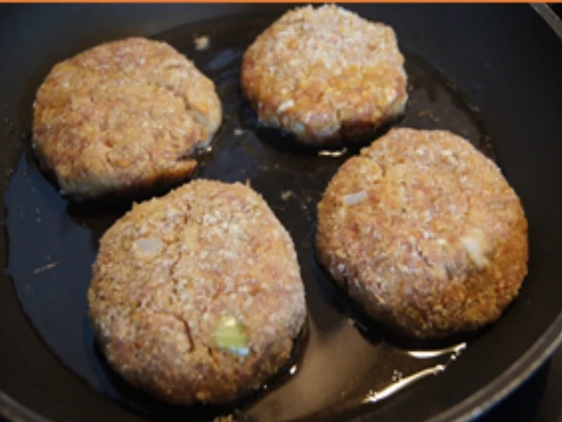 Buletten mit würzigem Spinat und Kümmel-Kartoffeln - Rezept - Bild Nr. 5