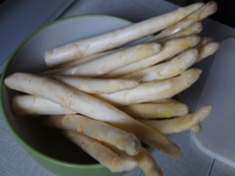 Lachsfilet mit Spargel und Petersilien-Kartoffeln - Rezept - Bild Nr. 15727