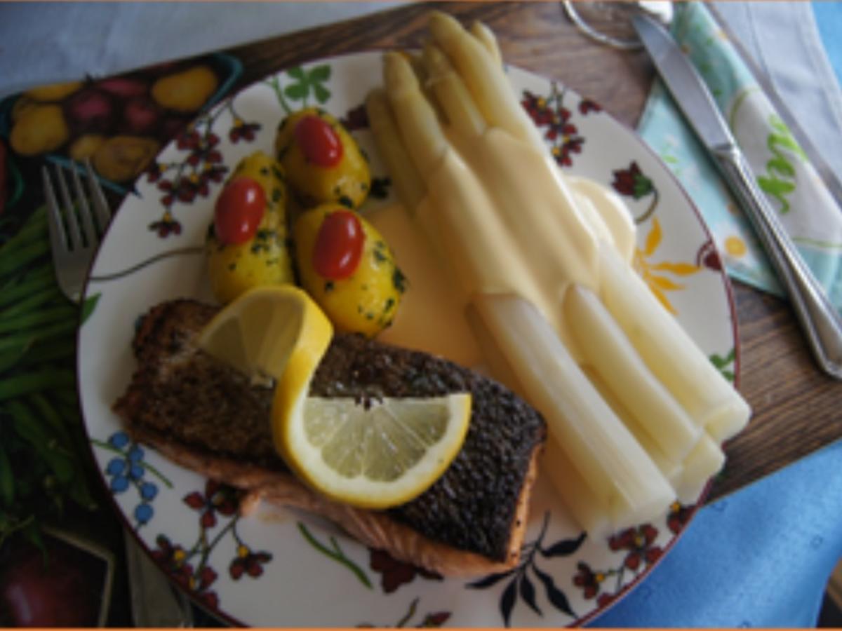 Lachsfilet mit Spargel und Petersilien-Kartoffeln - Rezept - Bild Nr. 15735