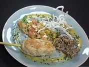 Grüner Mango-Salat mit Fisch-Pops, Vanille-Quinoa und frittierten Glasnudeln - Rezept - Bild Nr. 15720