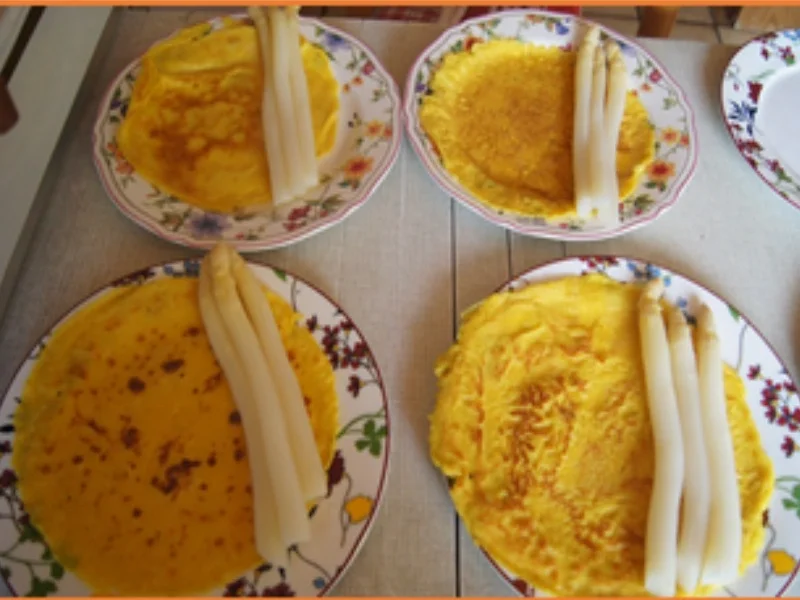 Rezept: Spargel im Pfannkuchen mit gekochten Schinken Bild Nr. 10 Spargel im Pfannkuchen mit gekochten Schinken - Rezept - Bild Nr. 10