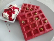 Rote Bete-Waffeln mit Quark-Mascapone -Creme und Himbeersauce - Rezept - Bild Nr. 15720