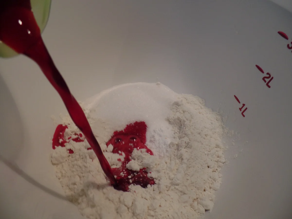 Rezept: Rote Bete-Waffeln mit Quark-Mascapone -Creme und Himbeersauce Bild Nr. 15723 Rote Bete-Waffeln mit Quark-Mascapone -Creme und Himbeersauce - Rezept - Bild Nr. 15723