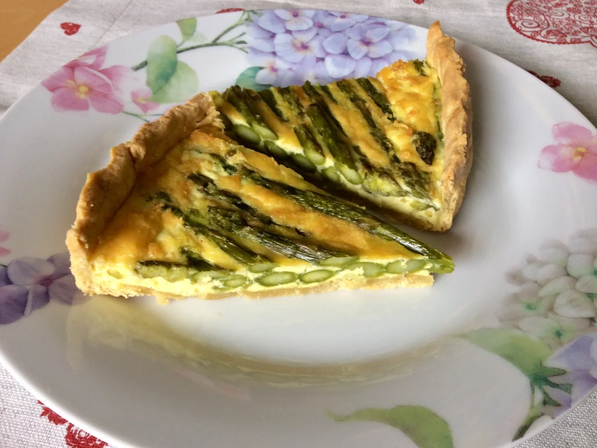 Rezept: Spargeltarte Bild Nr. 15742 Spargeltarte - Rezept - Bild Nr. 15742