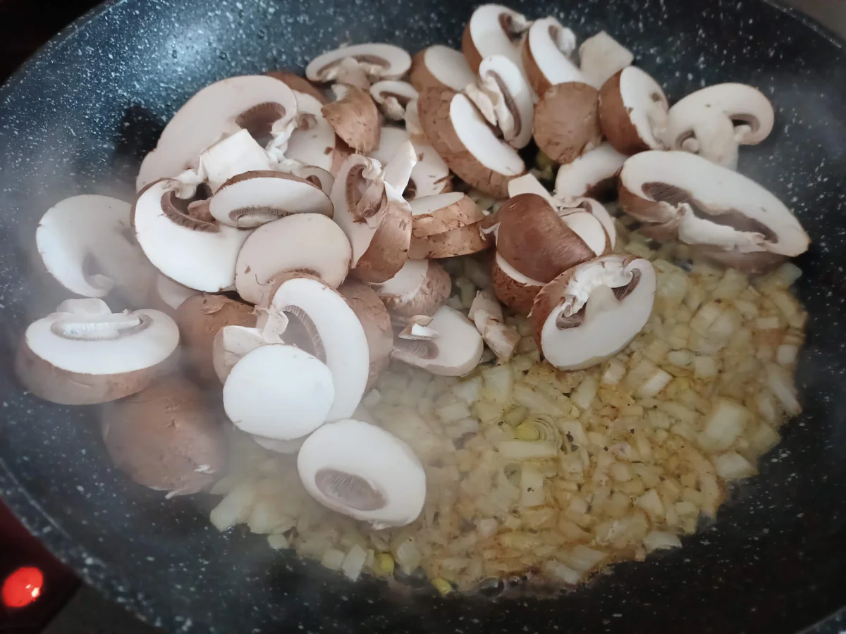 Schweinefilet mit Spargel und Pilzen - Rezept - Bild Nr. 15748