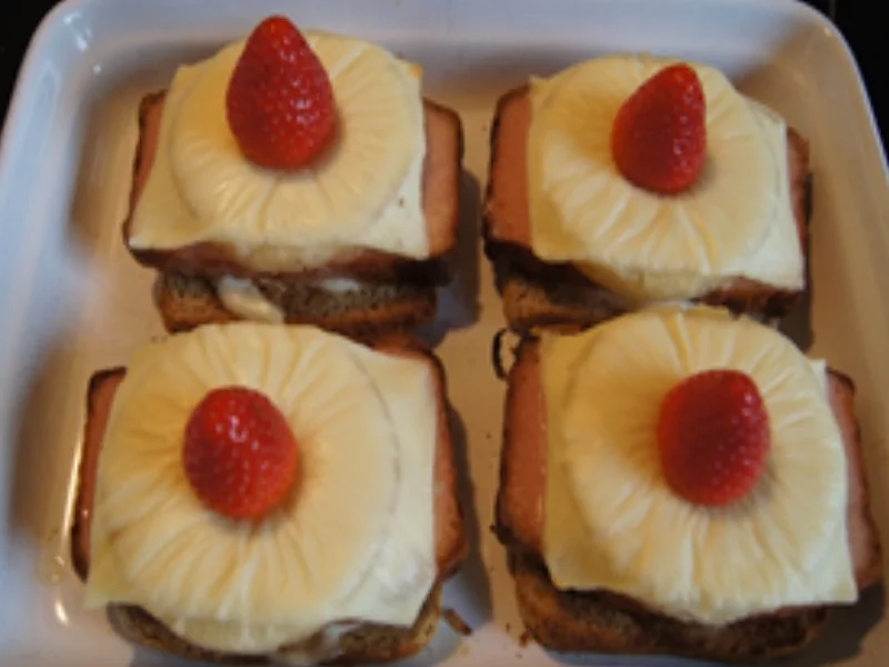 Rezept: Toast Hawaii mit Leberkäse Bild Nr. 2 Toast Hawaii mit Leberkäse - Rezept - Bild Nr. 2