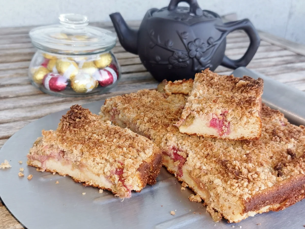 Rezept: BiNe` S LOW CARB RHABARBERKUCHEN Bild Nr. 15765 BiNe` S LOW CARB RHABARBERKUCHEN - Rezept - Bild Nr. 15765